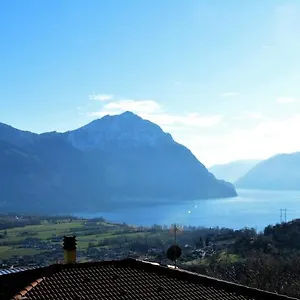 A. F.antastic V.iew , Costa Volpino Italië